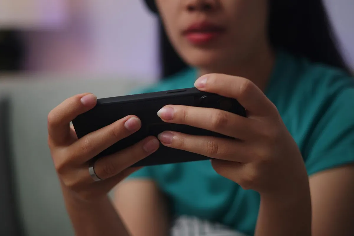 Addicted to Phone and Compulsive Usage Behaviors