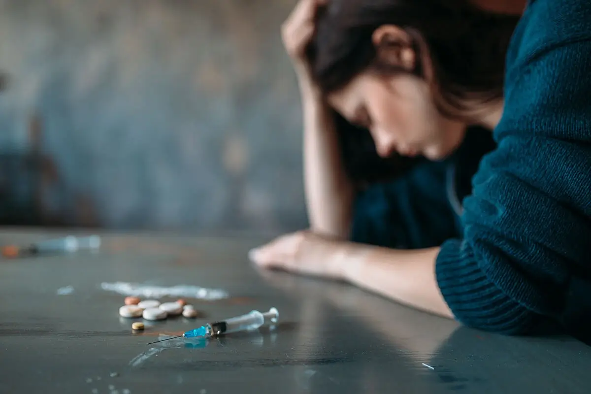 opiate-addiction-progression-from-use-to-dependence